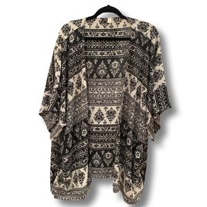 Francesca’s Kimono, size S